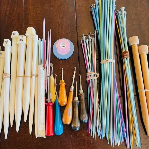 Colorful Knitting Needle Sets - Picture 3 of 6